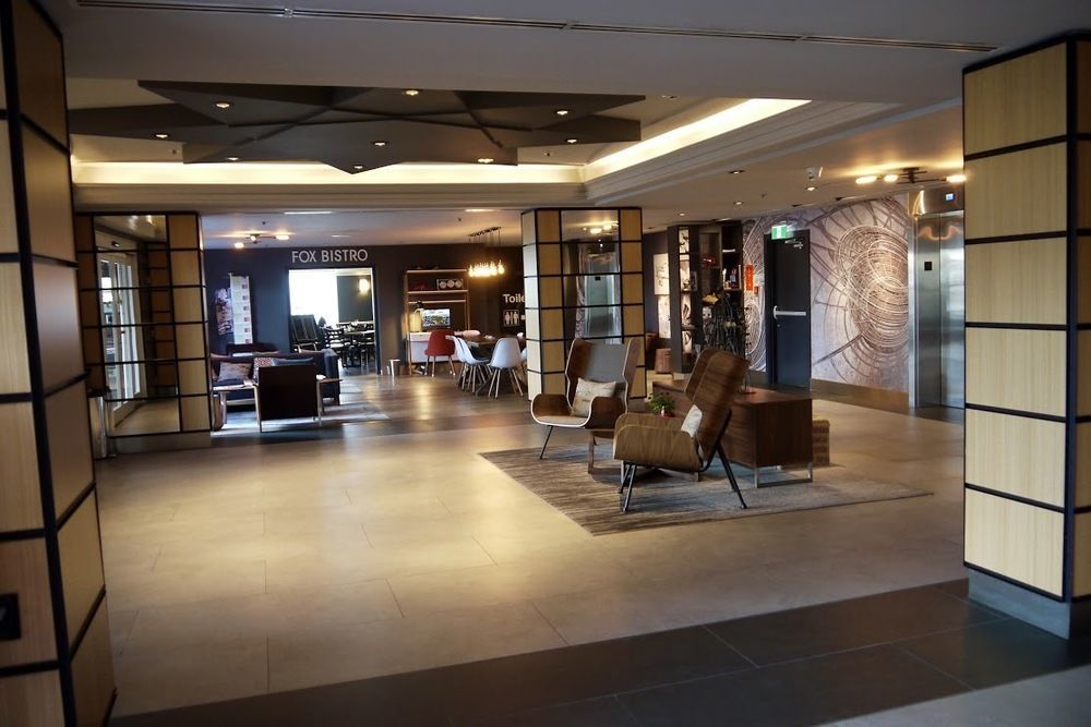 Radisson Suites Hotel Toronto Airport Exterior foto
