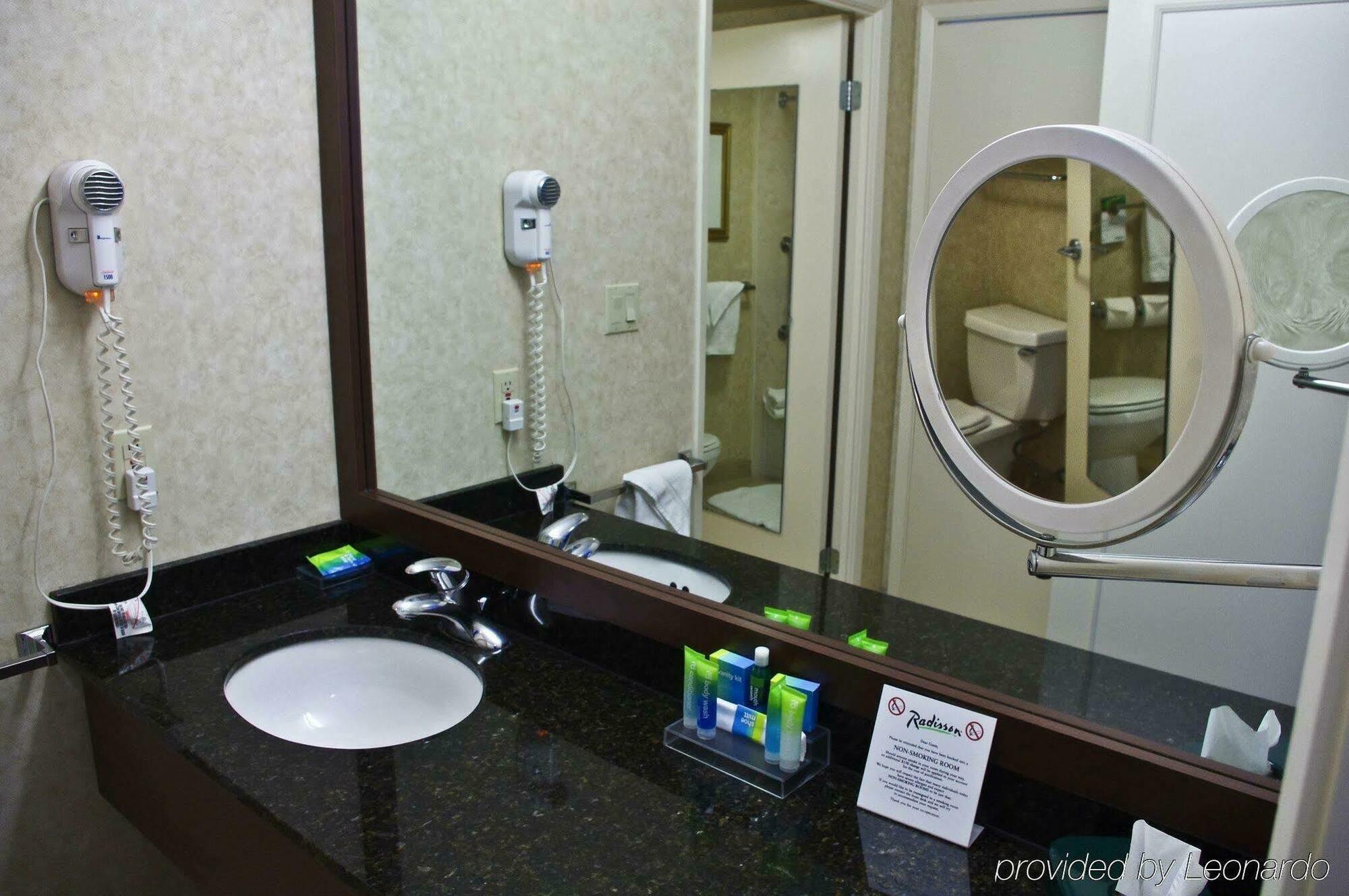 Radisson Suites Hotel Toronto Airport Zimmer foto